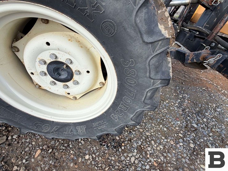 2008-new-holland-tn85fa-image-15