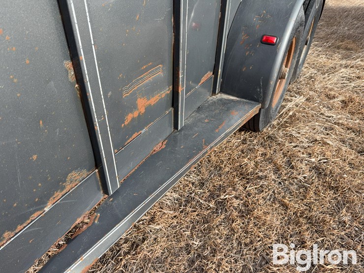 1999-titan-trailer-image-14