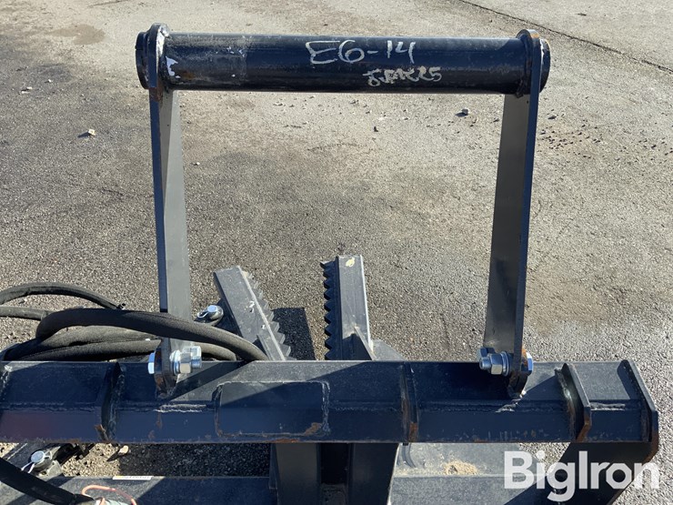 2024-massey-ferguson-730-image-11