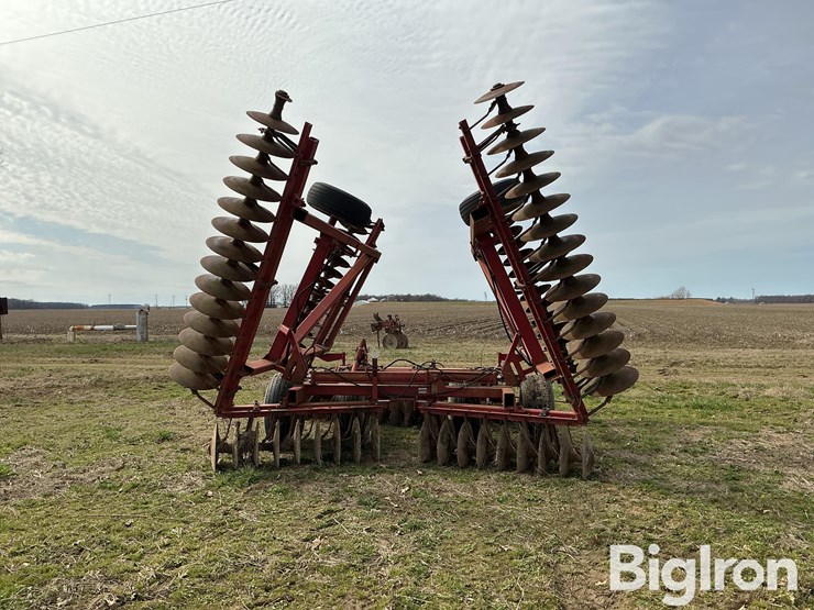 case-ih-3950-image-6