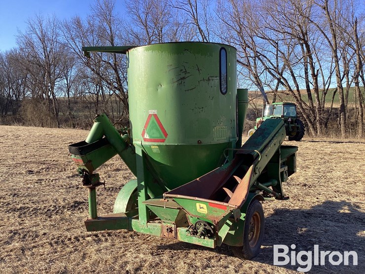 john-deere-400-image-5