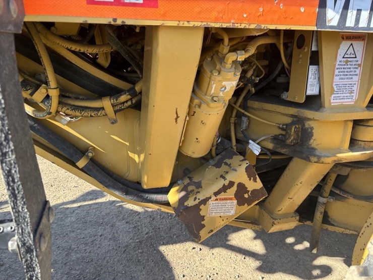 caterpillar-143h-image-33