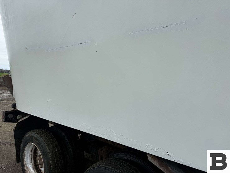 2013-kenworth-t800-image-58