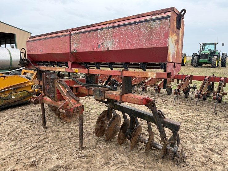 #41257-•-h&s-manufacturing-ls1440-levee-plow-w/-best-seeder-image-1
