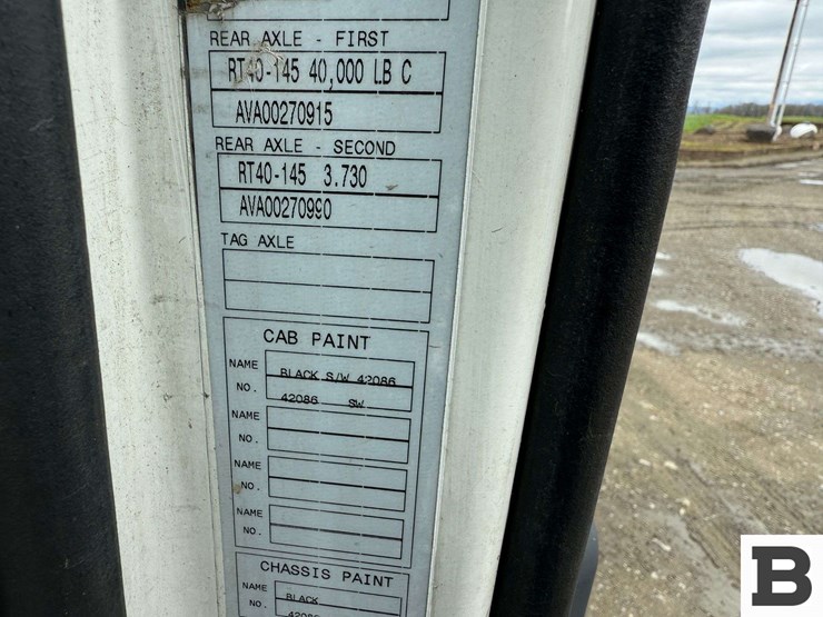 2001-volvo-vnl-tractor-truck---albany,-or-image-65