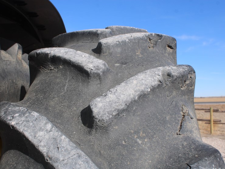 john-deere-8285r-image-19