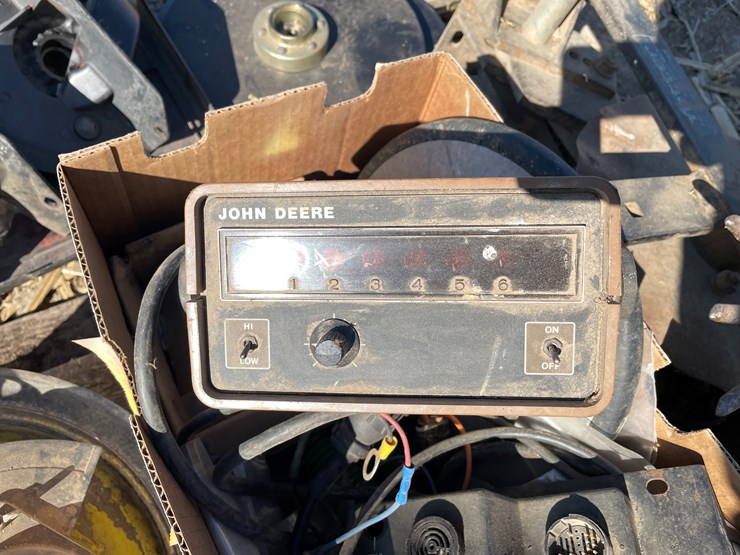 john-deere-7000-image-50