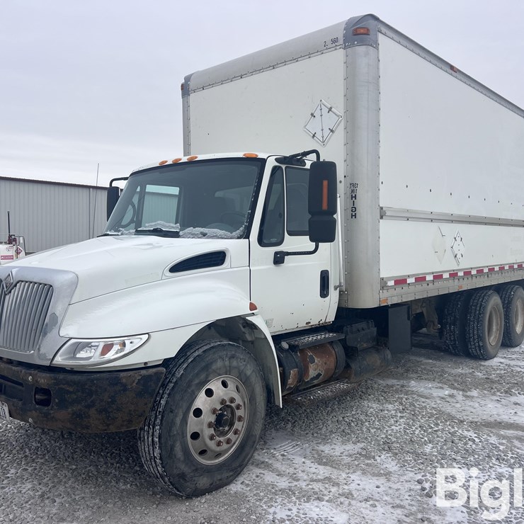 2004 INTERNATIONAL DURASTAR 4400