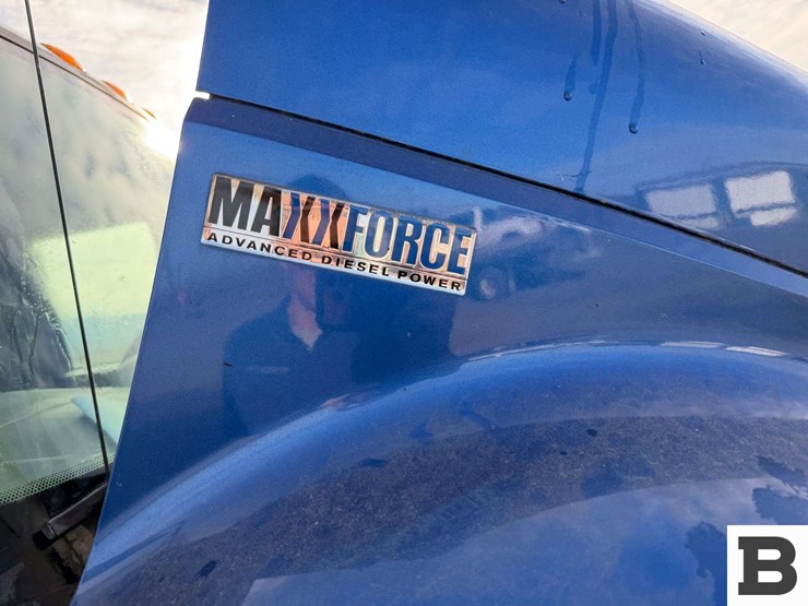 2015-international-durastar-4300-image-27