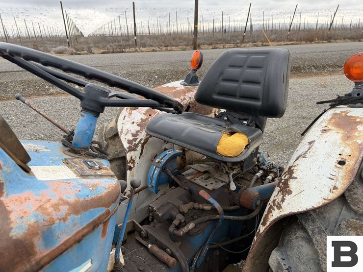 1985-ford-4610-image-32