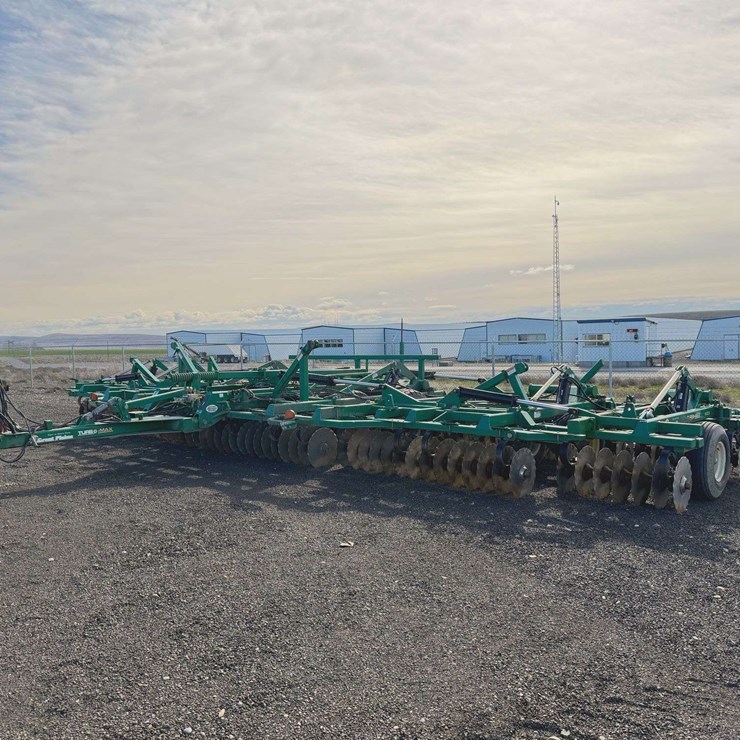 2017 GREAT PLAINS 4000