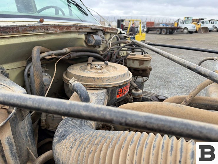 1990-ford-f700-image-30