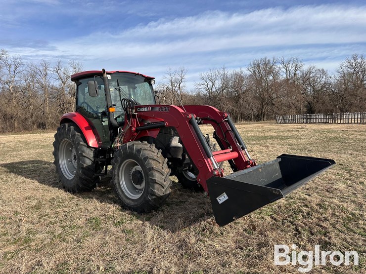 2013-case-ih-farmall-105c-image-3