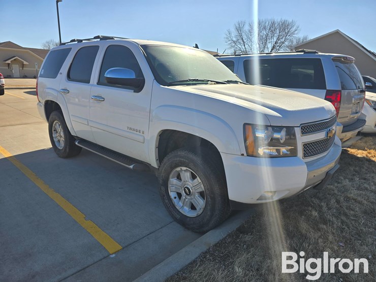 2007-chevrolet-tahoe-image-3
