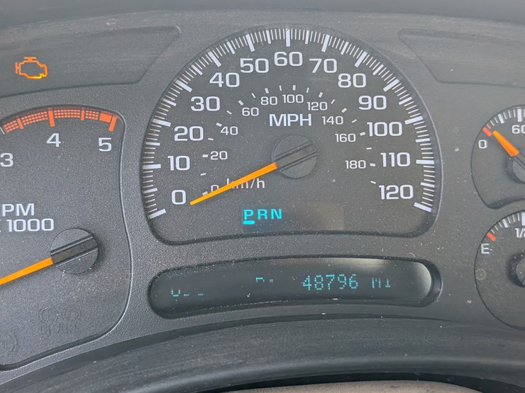 2004-chevrolet-2500-image-13