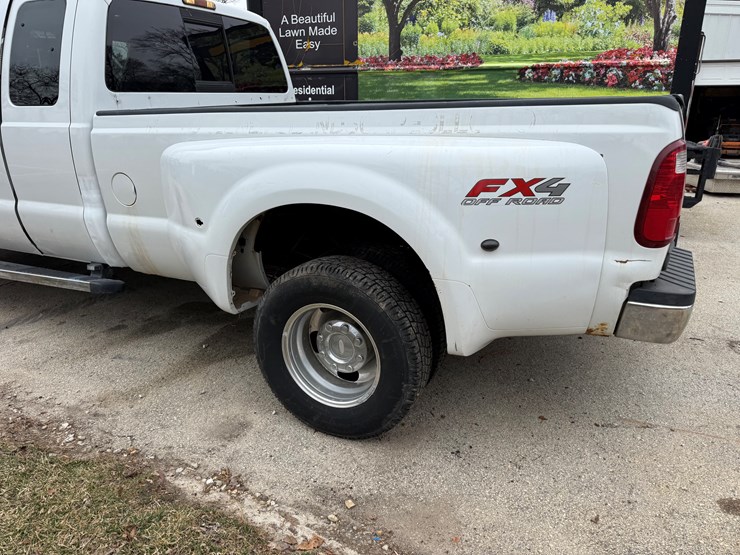 2010-ford-f350-image-11