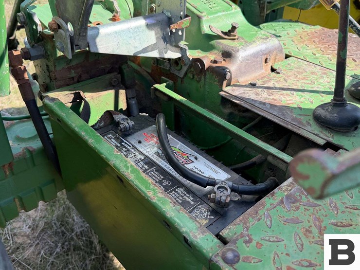 john-deere-2840-image-30