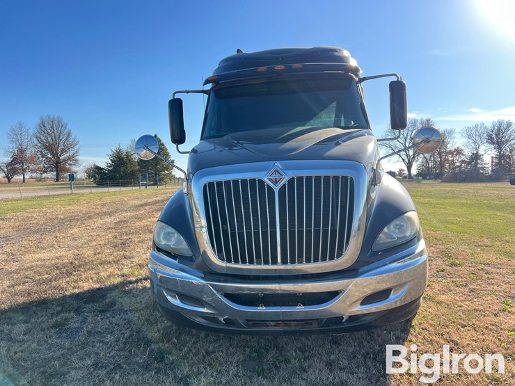 2009-international-prostar-image-2