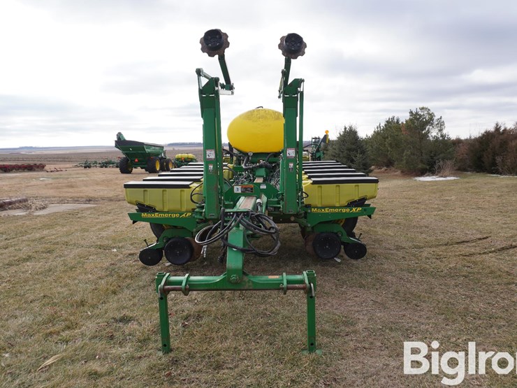 2005-john-deere-1770-image-2