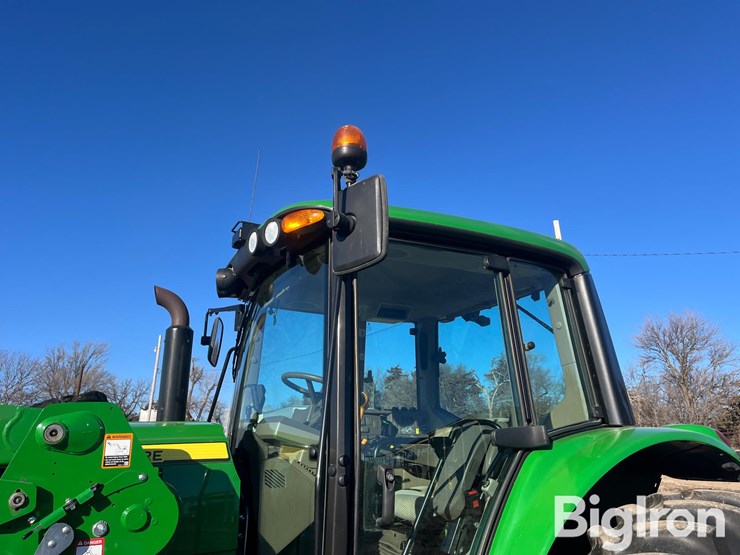 2019-john-deere-6145m-image-12