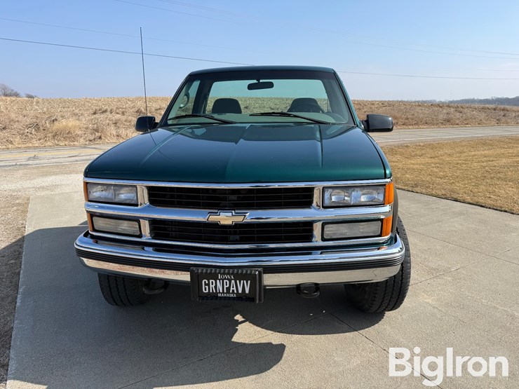 1998-chevrolet-k2500-image-2