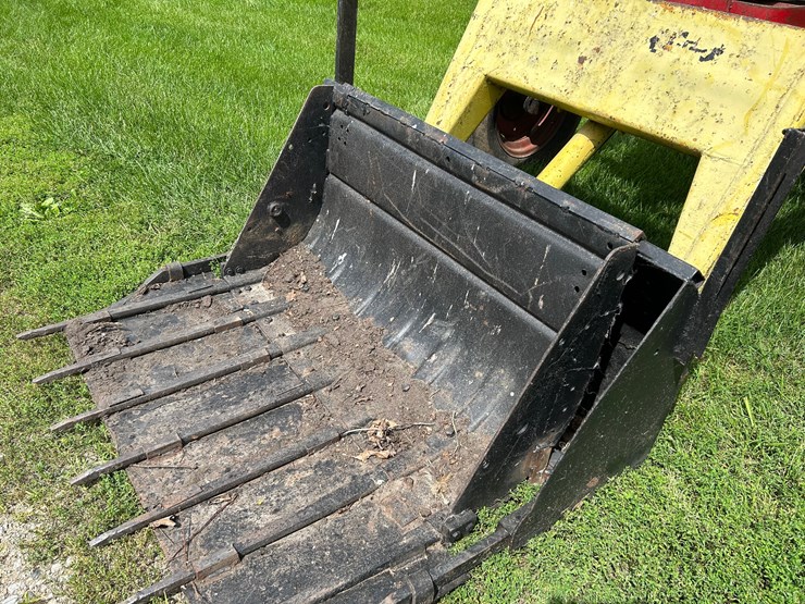 massey-ferguson-65-image-10