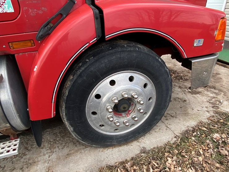 #1152-•-1994-white-gmc-tandem-axle-semi-(has-wi-title)-(non-runner)-(shawano,-wi)-image-26