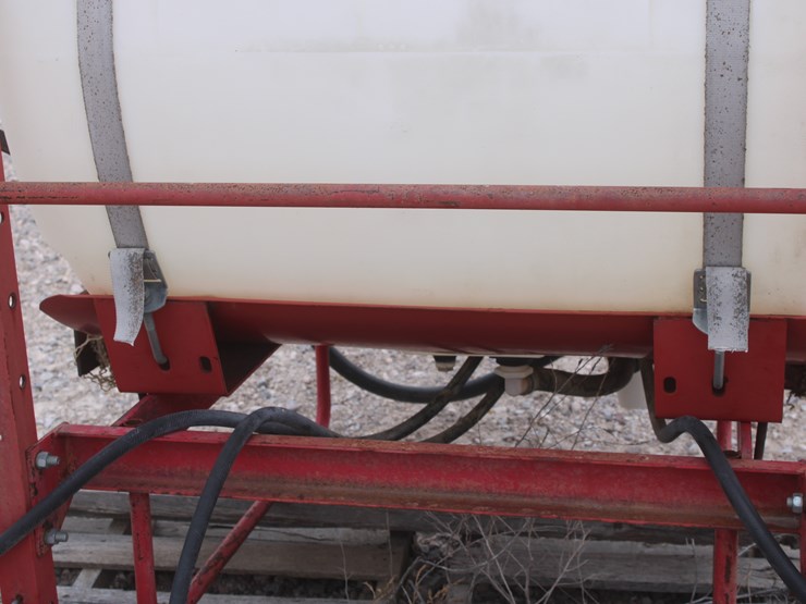 #2094-•-3-point-sprayer-with-200-gallon-tank-image-12