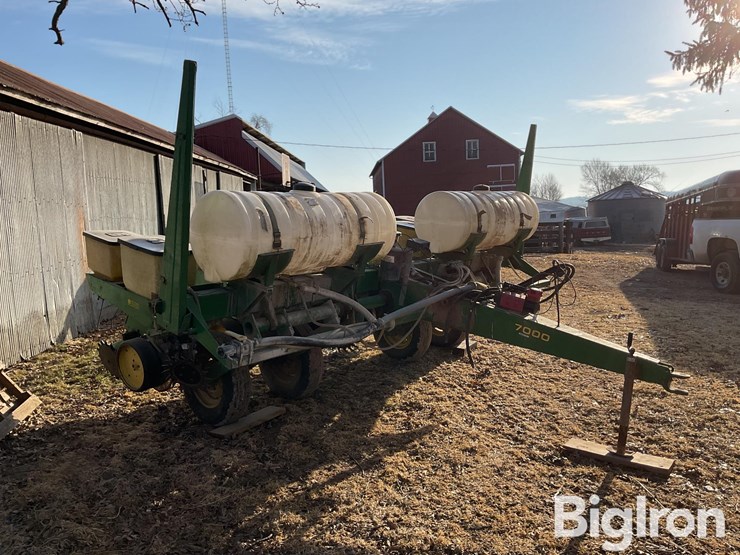 john-deere-7000-image-3