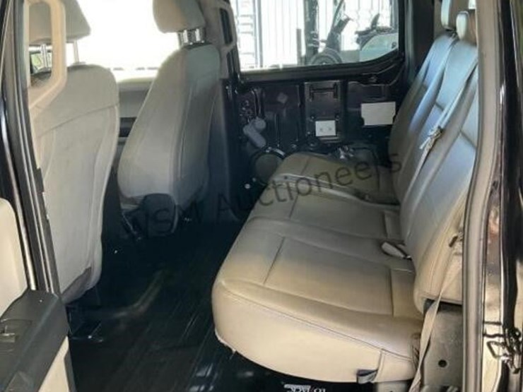 2020-ford-f150-image-24