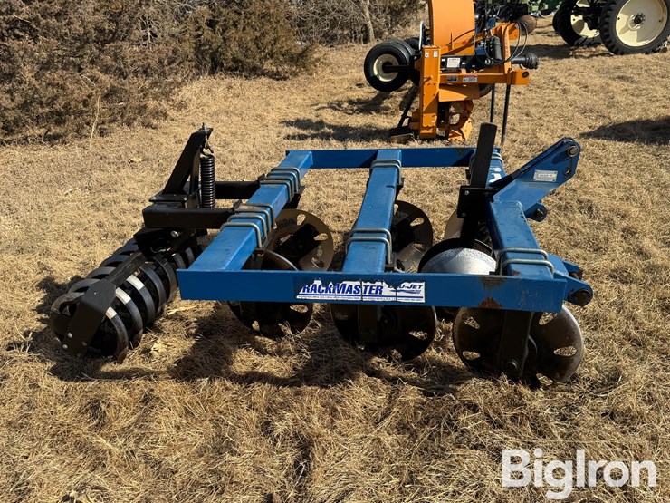 blu-jet-track-master-image-4