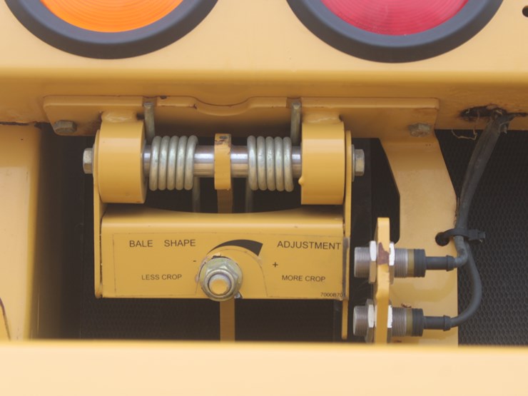 2005-vermeer-605m-image-24