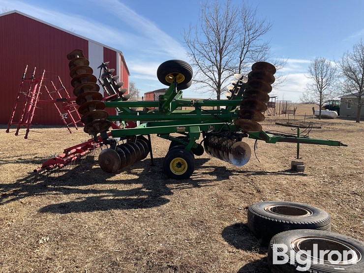 john-deere-630-image-4