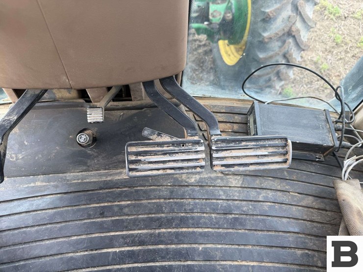 1995-john-deere-8300-image-85