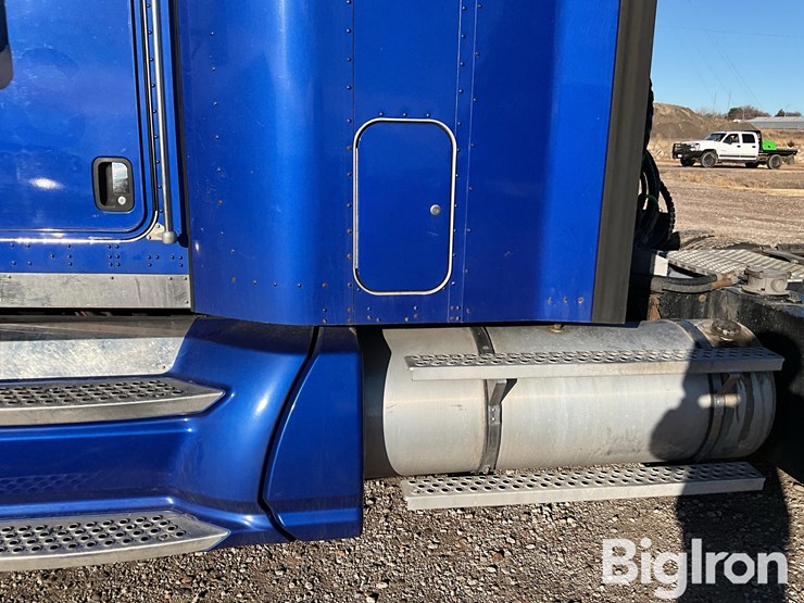 2011-kenworth-t660-image-20