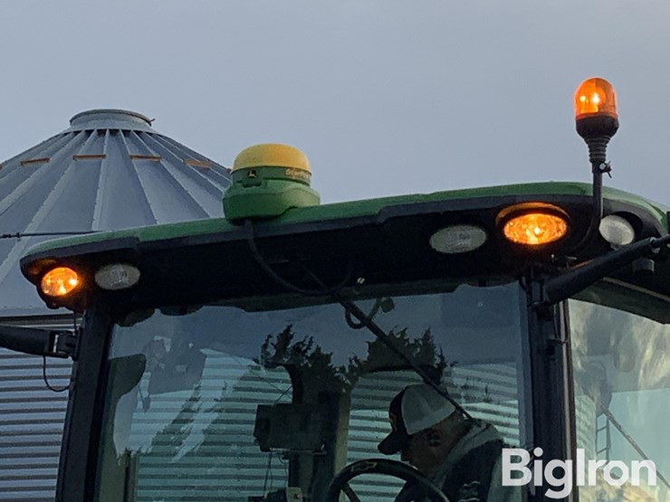 2013-john-deere-8360r-image-15