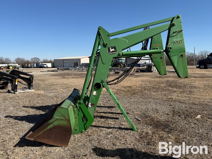 john-deere-740-image-8