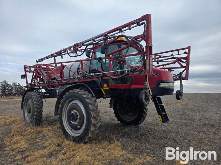 2009-case-ih-patriot-3230-image-3