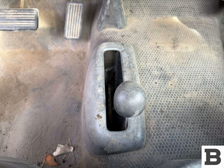 2005-chevrolet-silverado-3500-image-27