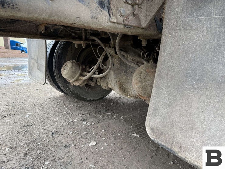 2013-kenworth-t800-image-53