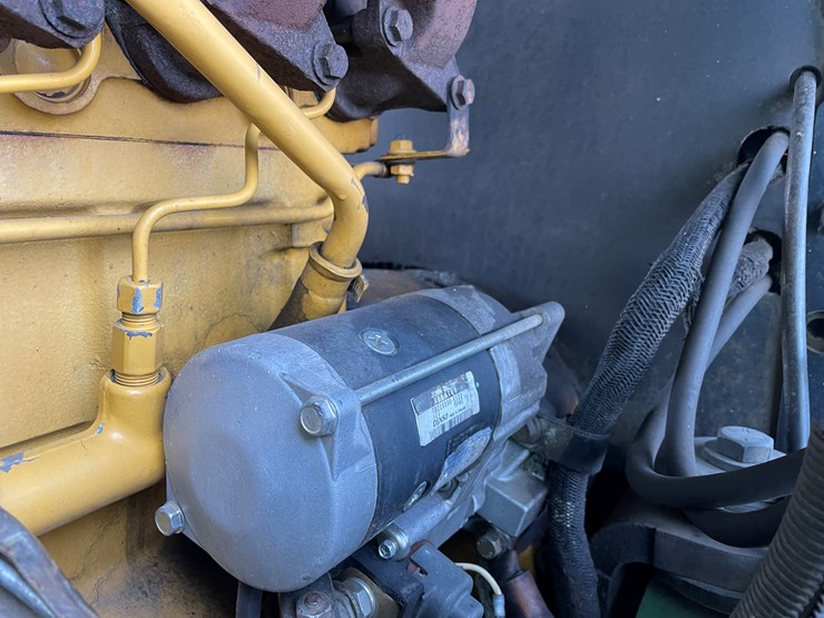 2005-deere-643j-image-30