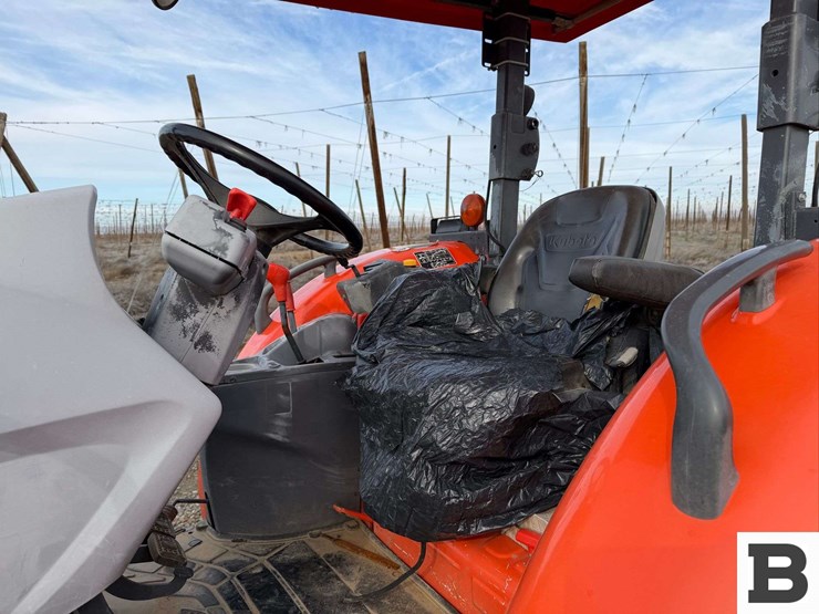 2016-kubota-m5-091-image-36