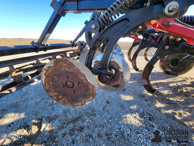 2011-case-ih-870-ecolo-tiger-9-shank-disk-ripper-image-18