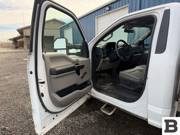 2019-ford-f350-image-24