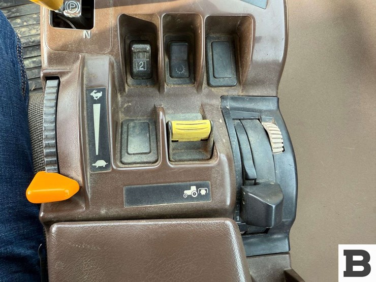 2003-john-deere-8520t-image-64