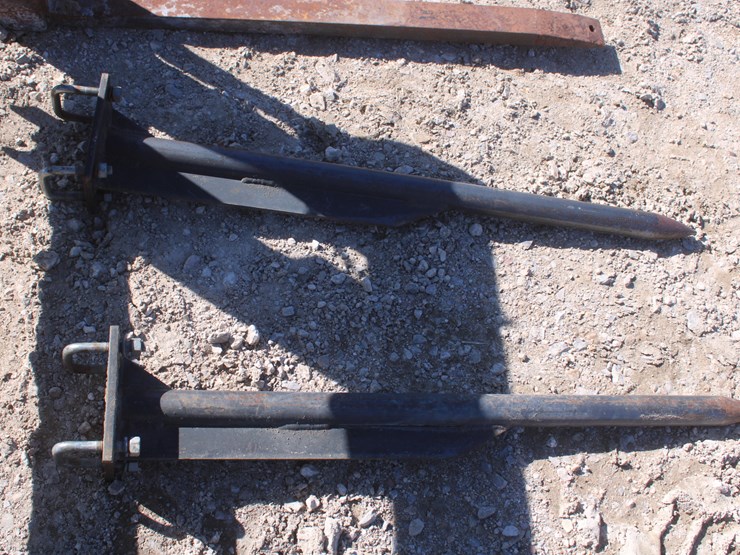 #2070-•-uro-or-bidirectional-mount-pallet-forks-image-6