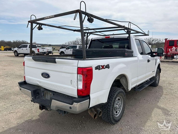 2018-ford-f250-image-3
