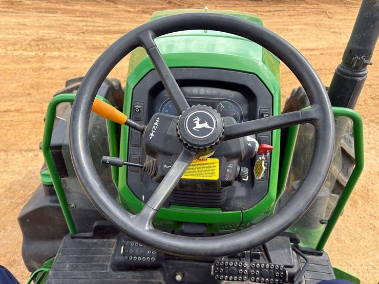 2024-john-deere-5095m-image-12