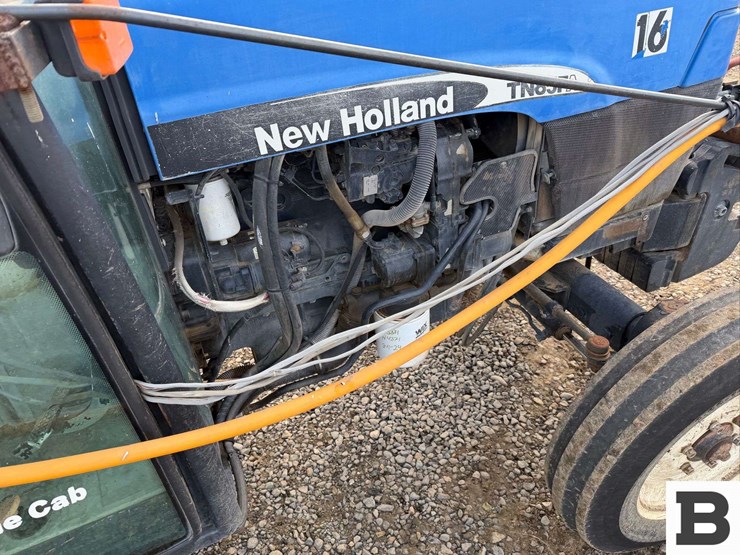 2008-new-holland-tn85fa-image-18