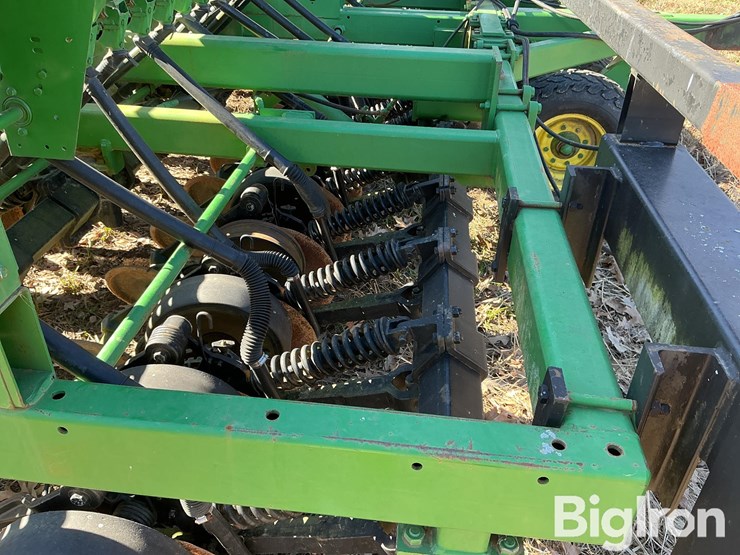 john-deere-1560-image-13